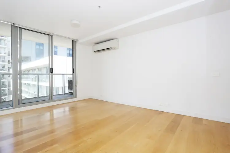 525/70 Nott Street, Port Melbourne VIC 3207