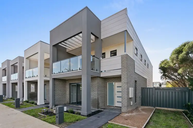 21 Abroma Walk, Tarneit VIC 3029