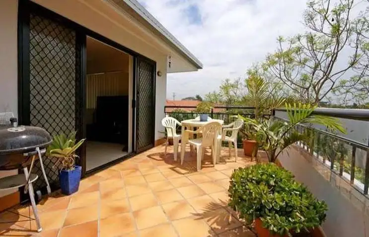 3/380 Cavendish Road, Coorparoo QLD 4151