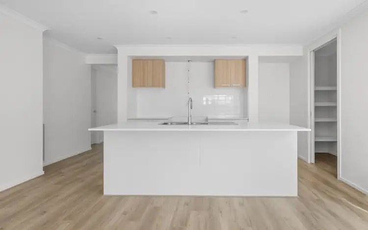 Fifth view of Homely house listing, 10 Titanium Street, Kalkallo VIC 3064