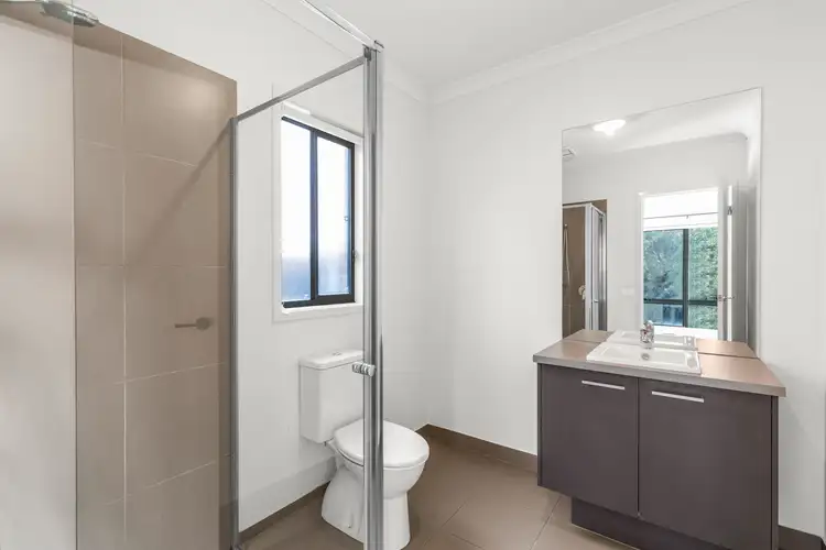 Fifth view of Homely house listing, 8 Mulgra View, Tarneit VIC 3029