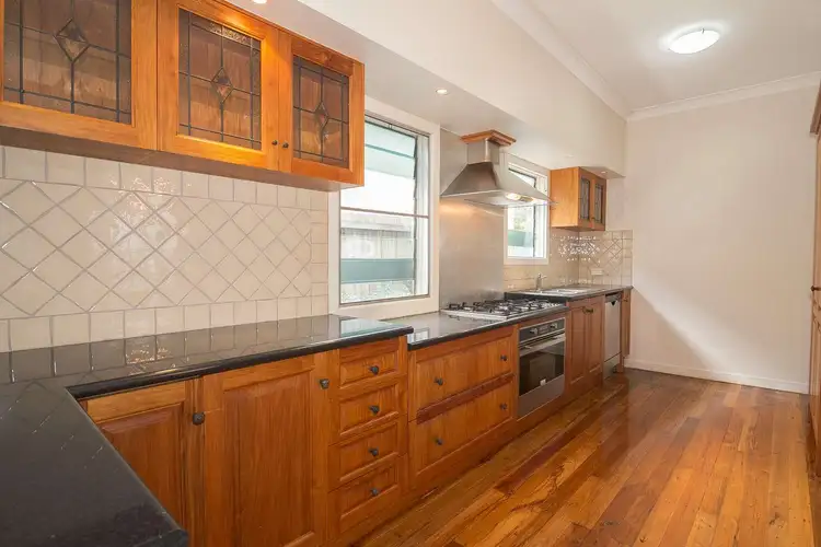 15 Pelham Street, Coorparoo QLD 4151