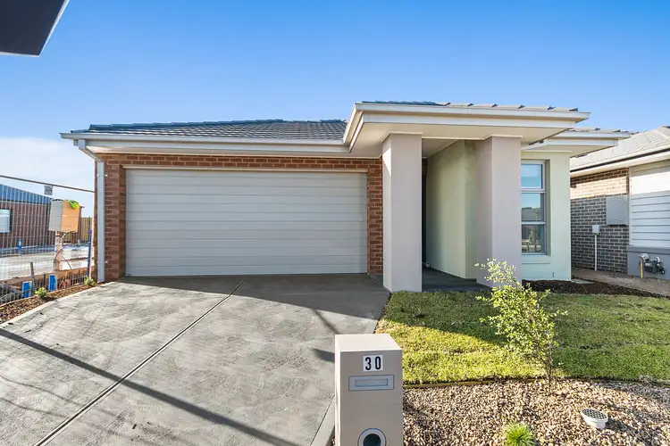 30 Monakeeba Boulevard