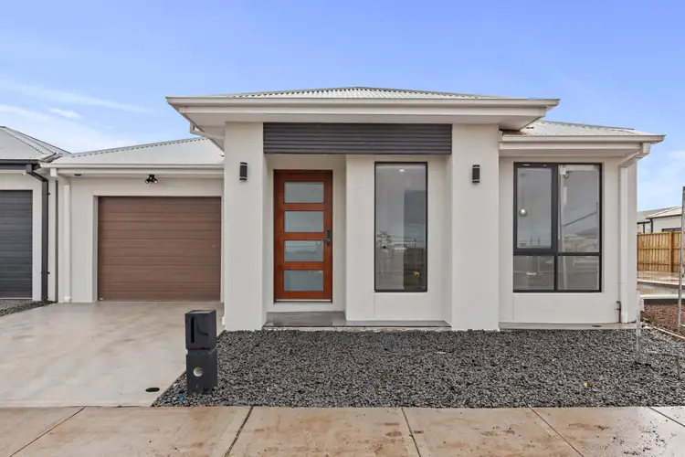 32 Acanea Street, Strathtulloh VIC 3338