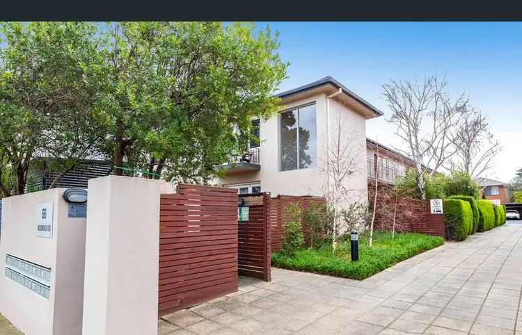 Main view of Homely unit listing, 2/66 Woornack Road, Carnegie VIC 3163