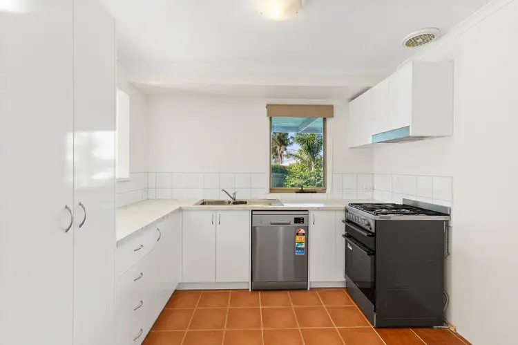 Main view of Homely unit listing, 11/2-18 Bourke Road, Oakleigh South VIC 3167