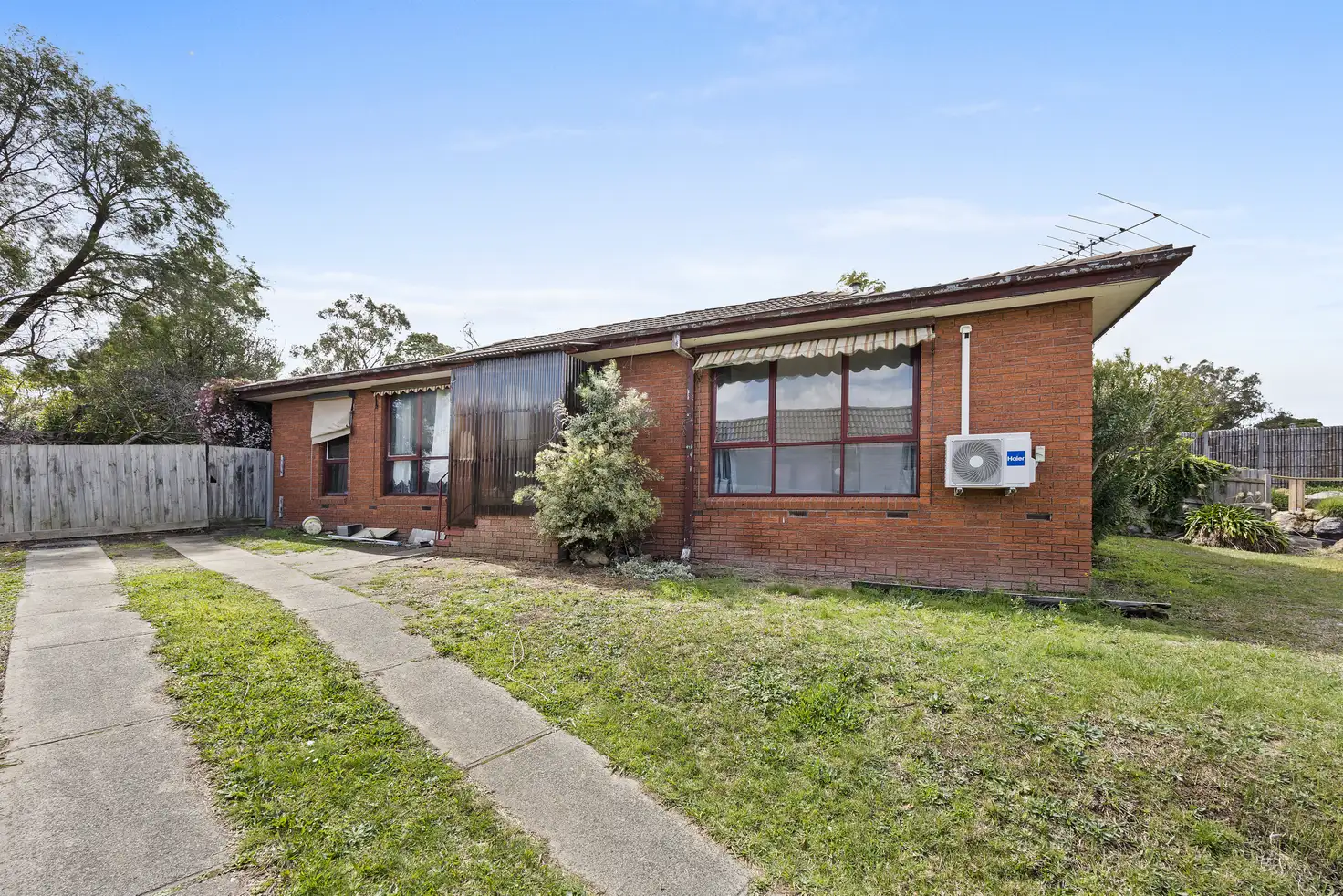 Main view of Homely house listing, 10 Robert Molyneux Avenue, Endeavour Hills VIC 3802