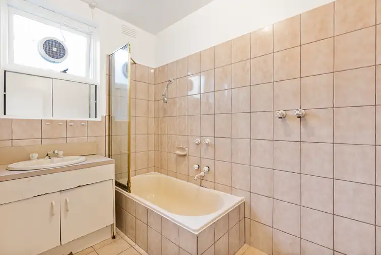 Fifth view of Homely flat listing, 6/12 Auburn Grove, Hawthorn East VIC 3123