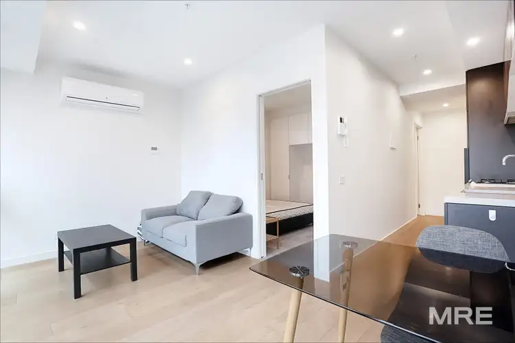 327 La Trobe Street