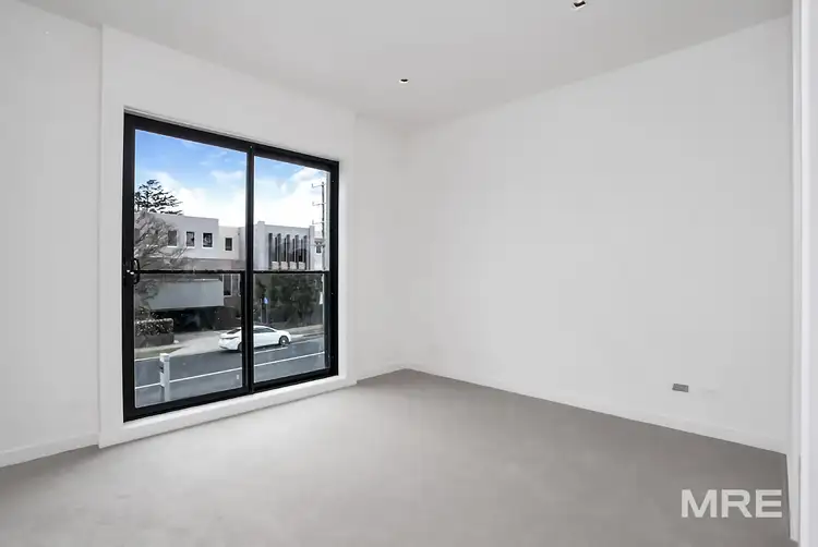 3/425 Warrigal Road, Burwood VIC 3125