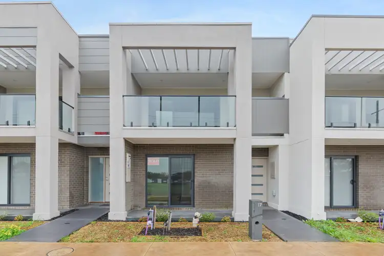 17 Abroma Walk, Tarneit VIC 3029