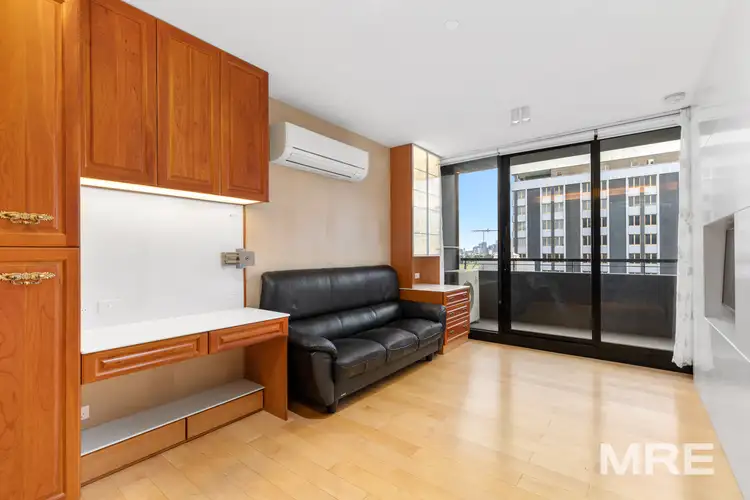816/74 Queens Road, Melbourne VIC 3004