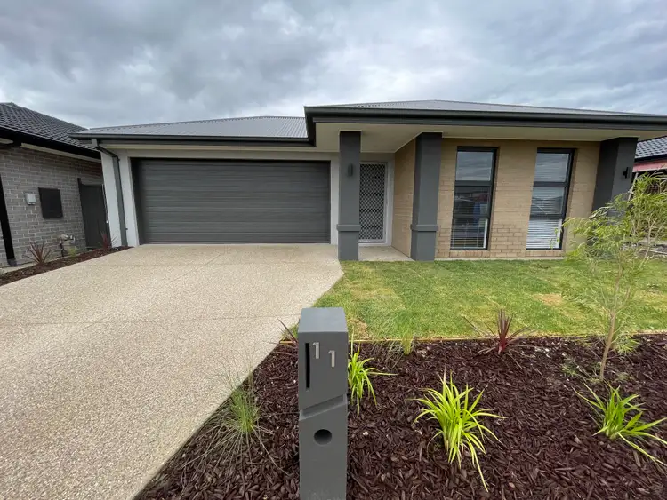 11 Hertford Place, Strathtulloh VIC 3338