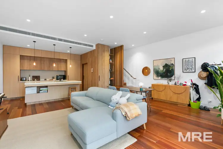 12 Haines Street