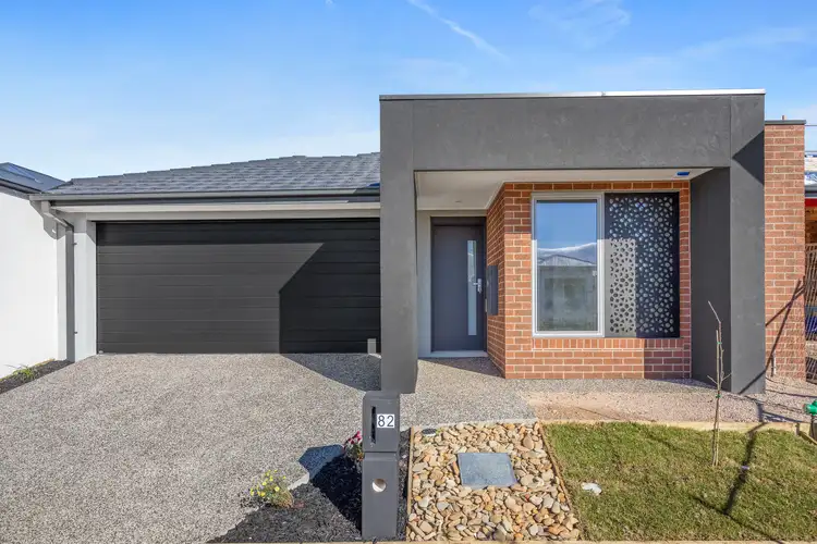 82 Everbloom Crescent