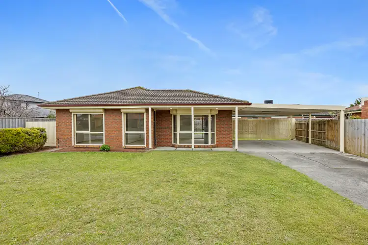 64 Barondi Ave, Narre Warren VIC 3805