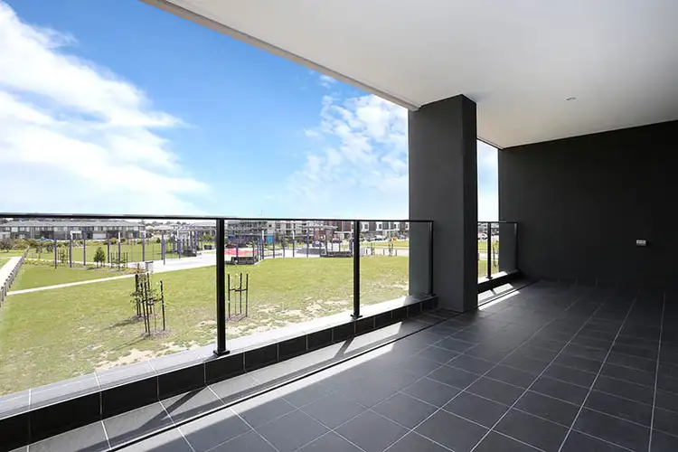 3 Bentley Lane, Clyde North VIC 3978