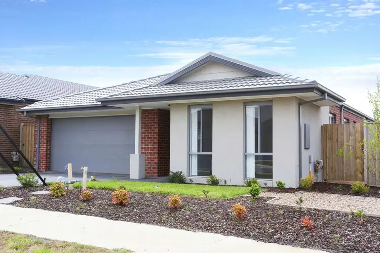 12 Thoroughbred Drive, Clyde VIC 3978