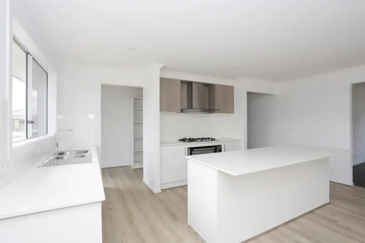 Main view of Homely house listing, 15 Beatrix Circuit, Officer VIC 3809