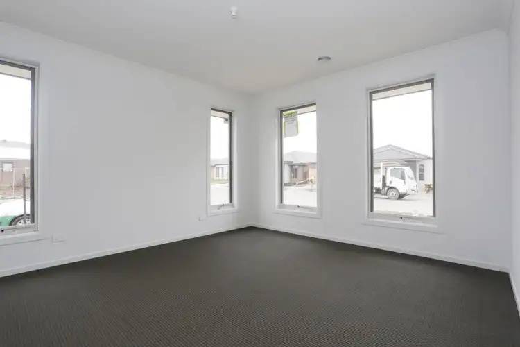 Fourth view of Homely house listing, 15 Beatrix Circuit, Officer VIC 3809