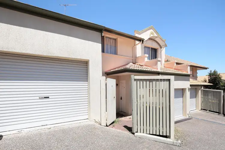 8/20 Dean Street, Toowong QLD 4066