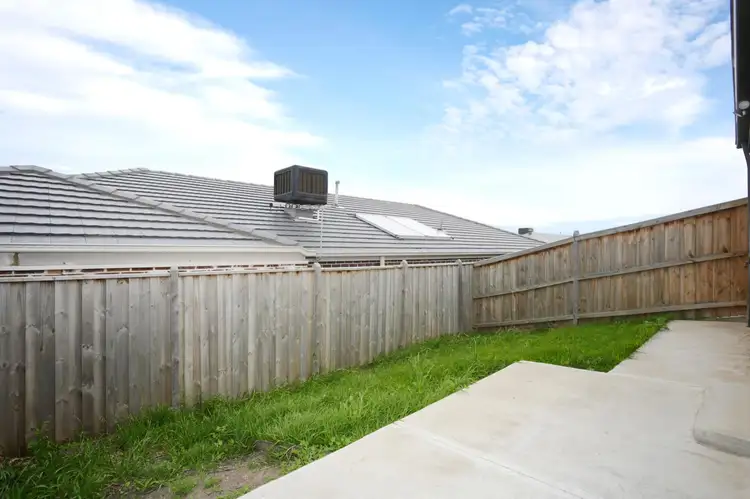 72 Bona Vista Rise, Clyde VIC 3978