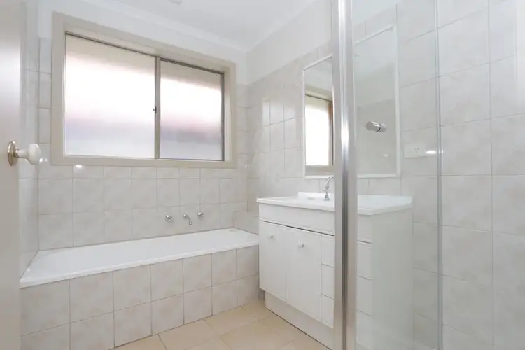 2/1388 Heatherton Road, Dandenong VIC 3175
