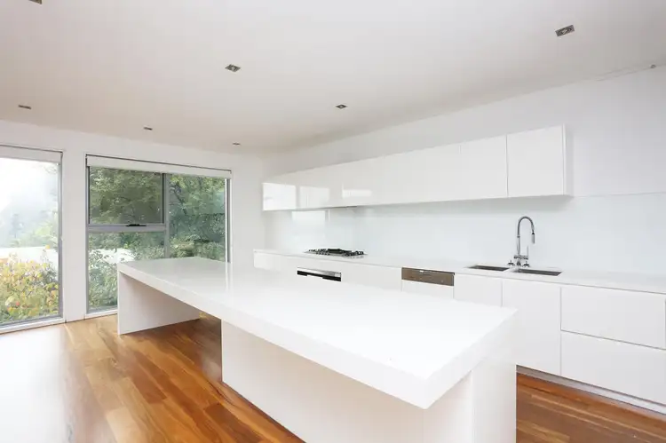 32 Lower Drive, Kew VIC 3101