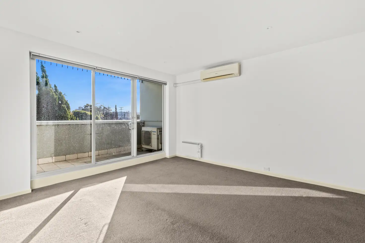 Main view of Homely apartment listing, 3/2 Maddock Street, Windsor VIC 3181