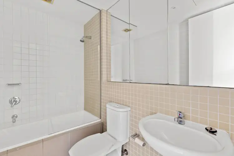 Fifth view of Homely apartment listing, 3/2 Maddock Street, Windsor VIC 3181