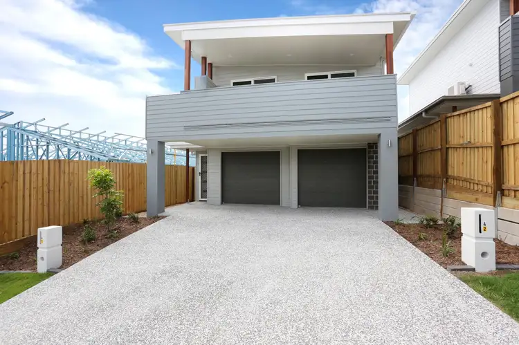1/4 Therese Circuit, Augustine Heights QLD 4300