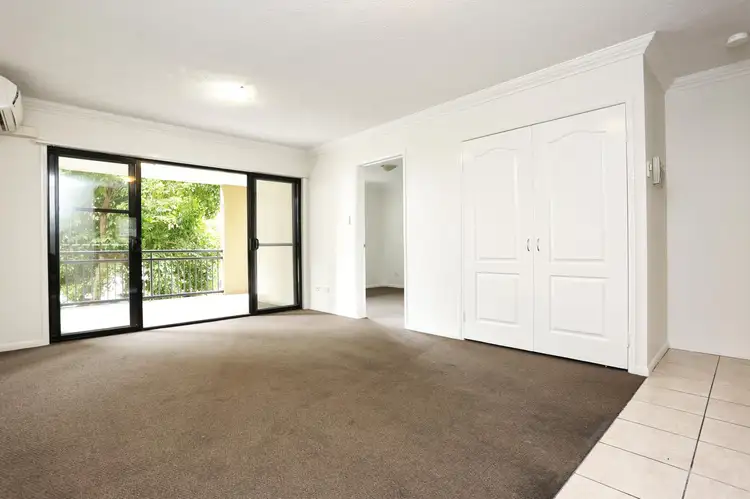 Second view of Homely unit listing, 8/327 Boundary Street, Spring Hill QLD 4000