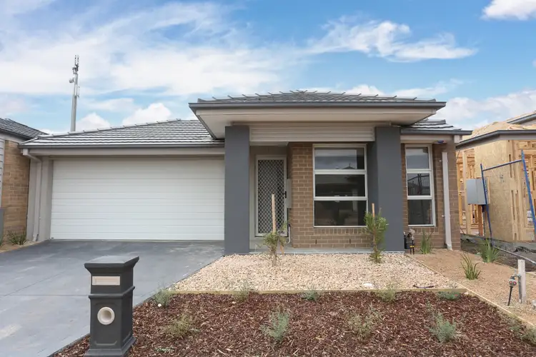 Main view of Homely house listing, 10 Makiti Crescent, Harkness VIC 3337