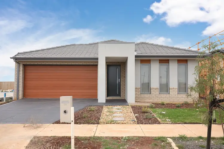56 Lynwood Drive, Thornhill Park VIC 3335