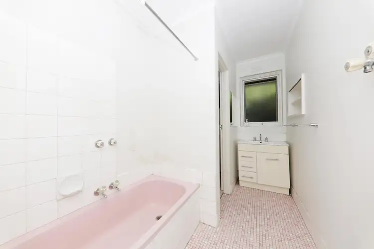 8/9 Clapham Road, Hughesdale VIC 3166