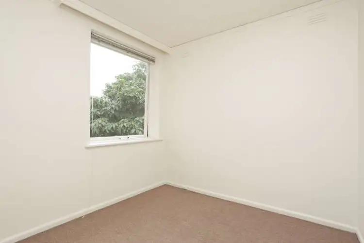 Third view of Homely apartment listing, 7/6 Beach Avenue, Elwood VIC 3184