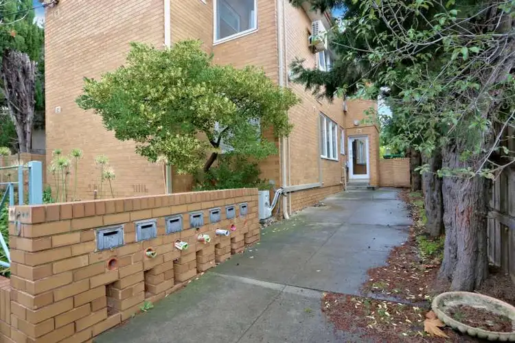 Second view of Homely apartment listing, 7/6 Beach Avenue, Elwood VIC 3184