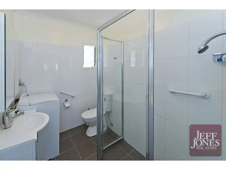 Seventh view of Homely unit listing, 2/8 Boongall Road, Camp Hill QLD 4152