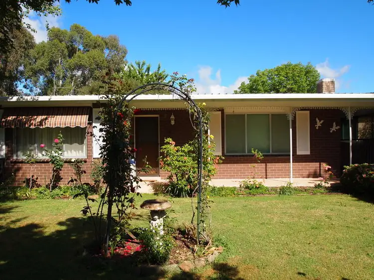 33 Hawthorn Lane, Bright VIC 3741