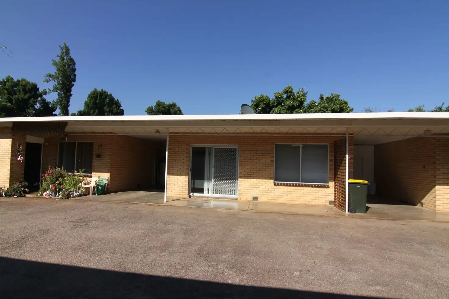 Main view of Homely unit listing, 2/2 Butler Court, Bright VIC 3741