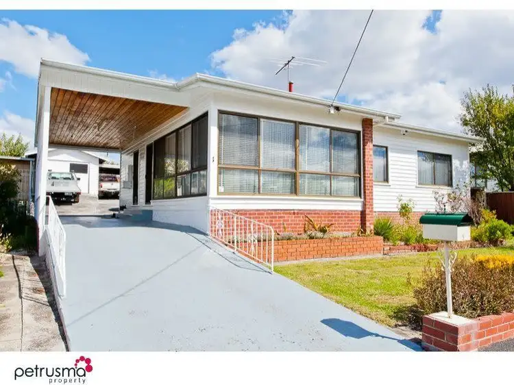 1 Casuarina Crescent, Berriedale TAS 7011