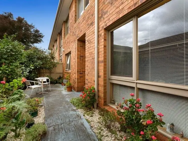 Second view of Homely unit listing, 1/6 Rosedale Avenue, Glen Huntly VIC 3163