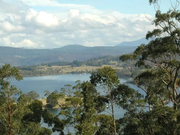 Channel Highway, Cygnet TAS 7112
