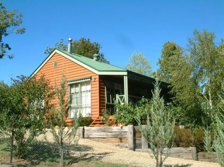 54 School Road, Wandiligong VIC 3741