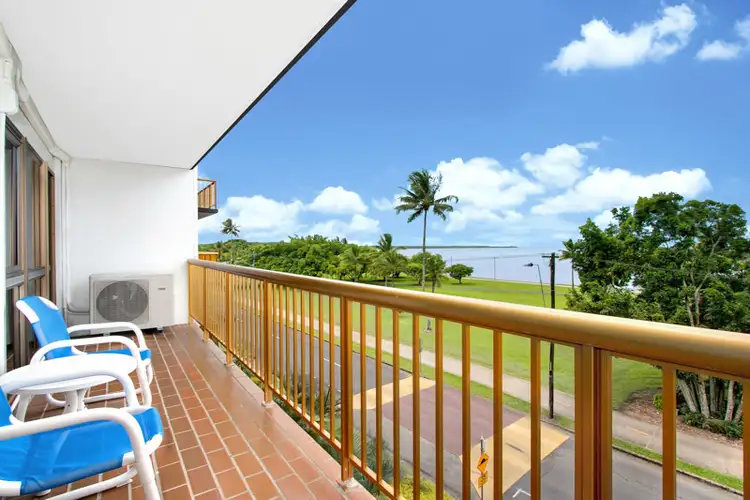 18/249 Esplanade, Cairns North QLD 4870
