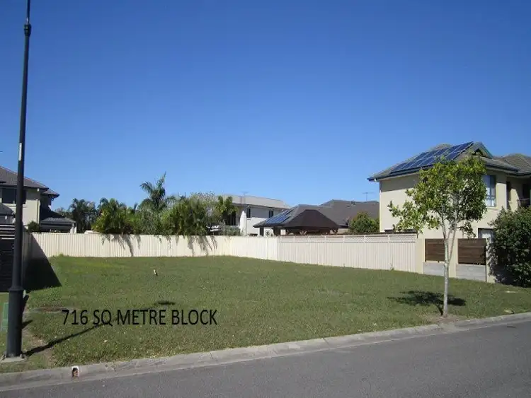 21 Kakadu Circuit, Banksia Beach QLD 4507