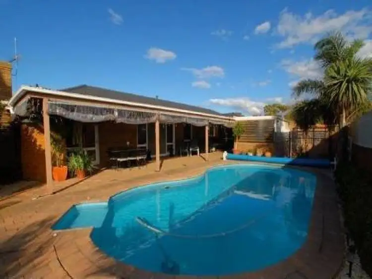 7 Hakea Court, Altona Meadows VIC 3028