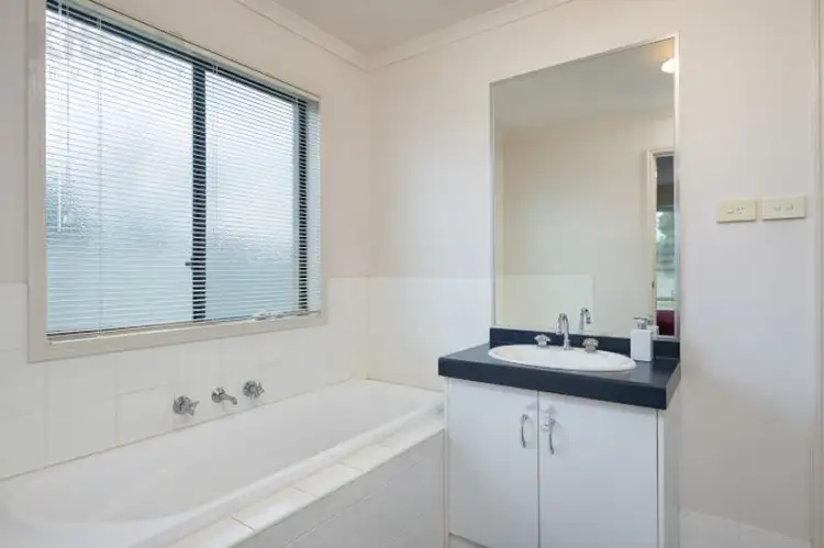 Seventh view of Homely unit listing, 1 and 2/23 Walla Place, Glenfield Park NSW 2650