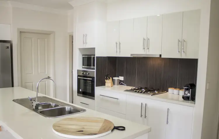 Fifth view of Homely townhouse listing, 15 Weight Close, Horsham VIC 3400