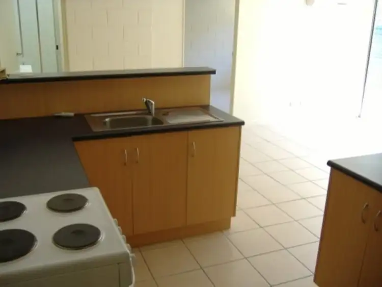 Fourth view of Homely unit listing, 4/54 Percy Street, West End QLD 4810